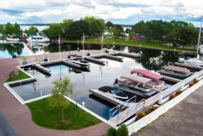 Отель Tall Ships Landing Coastal Resort  Бруквилл